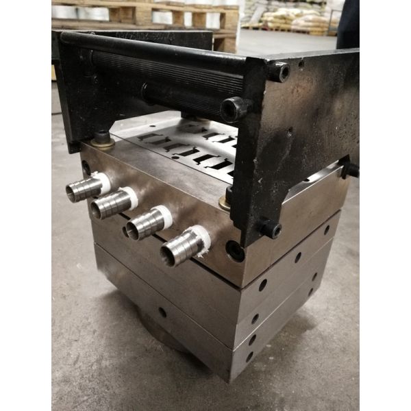 Extruded Tool for Thermal Break Strip Extruding Machine