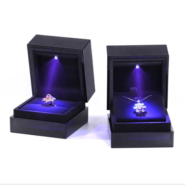 Custom Logo Printing Ring Gift Box , Personalized Paper Box For Ring Display