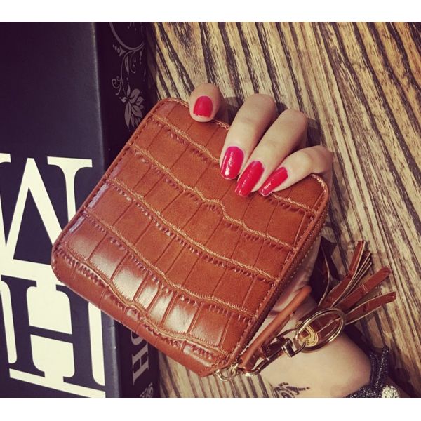 Square wallet crocodile pattern cowhide tassel short paragraph two fold ornaments retro minimalist leather zipper female