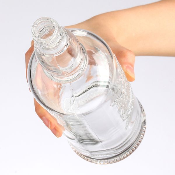 Clear Customized Twist Pattern Liquor Spirit Wine Brandy Bourbon Tequila Glass Bottle