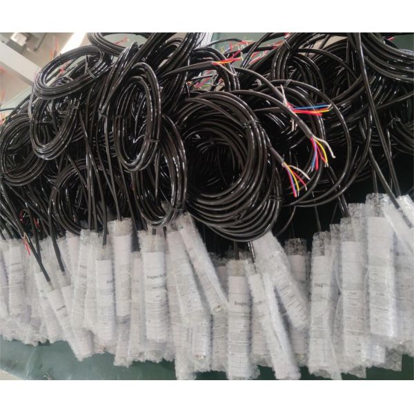 Submersible Liquid Pressure Water Level Transmitter Pressure Sensor For Water Pool