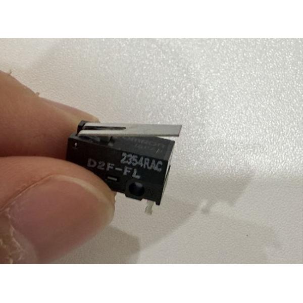 D2F-FL Omron 1A Basic Switch 15.8mm Footprint High Precision For PCB Or Panel Mount