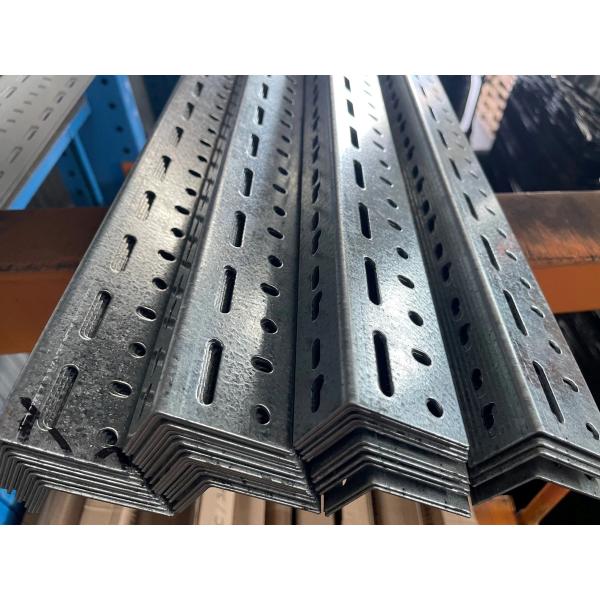 Large Size Major Infrastructure and Heavy Industrial Construction Equal Steel Angle Bar 100x100x10mm with Tolerance ±1%
