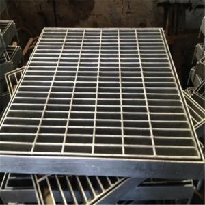 Rust-Proof Galvanized Steel Grating Platform Serrated Steel Grating
