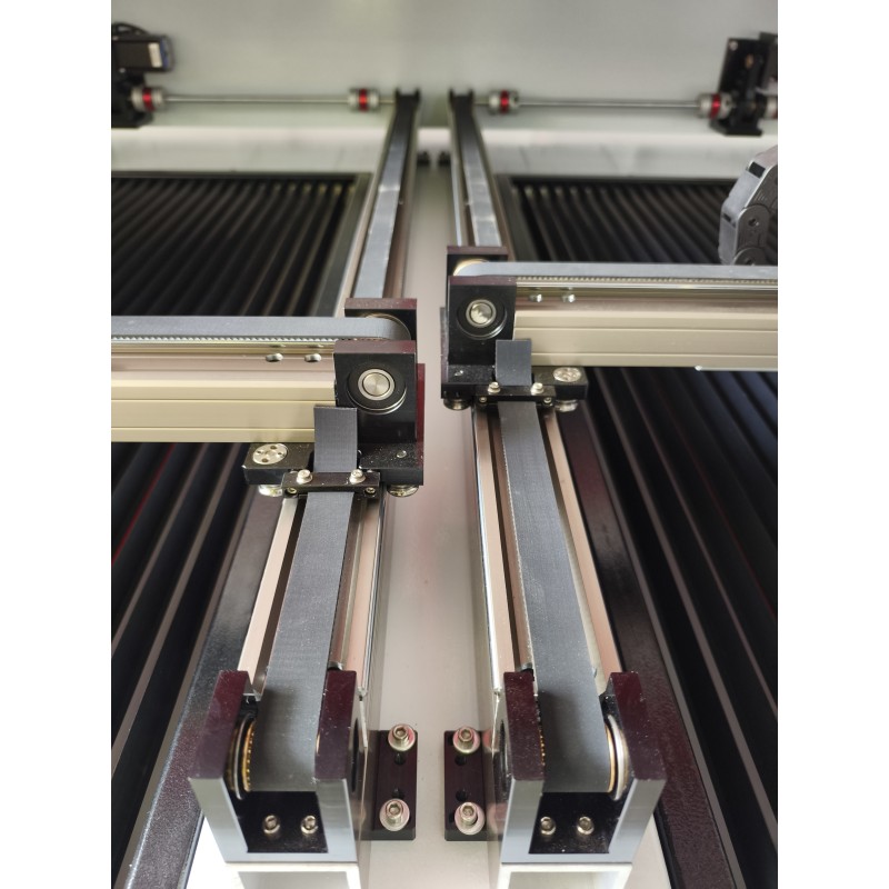 Dual Station Belt System CO2 Laser Cutting Machine Optimized Non Metallic Material Processing