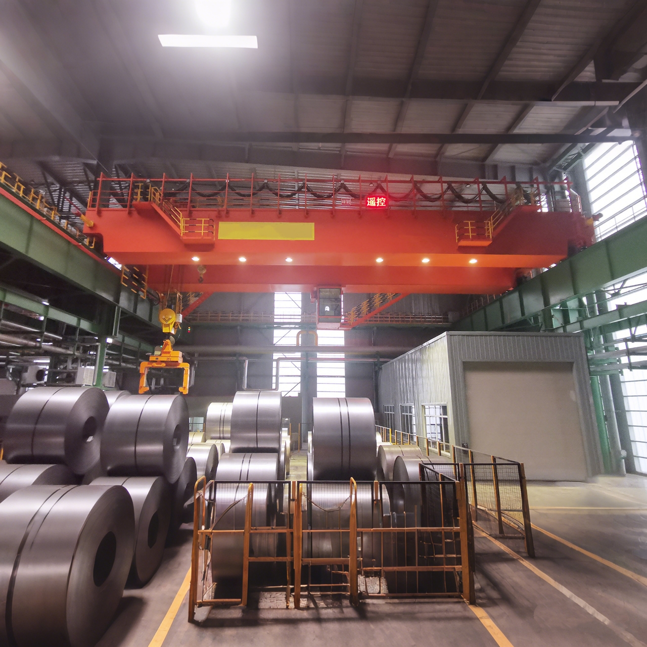 Intelligent Port Crane for Automated Container Terminal Operations