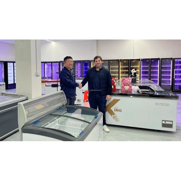 Restaurant Refrigerated Salad Table Countertop Sandwich Salad Prep Table Customized