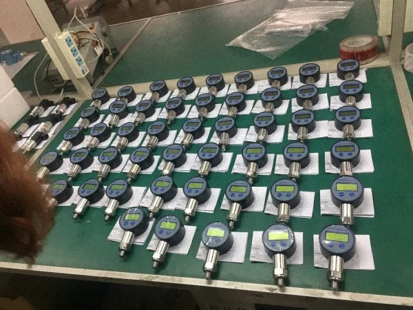 9V Alkaline Battery Pressure Gauge Within Silicon Level Sensor For Pressure Test Differential Pressure Gauge