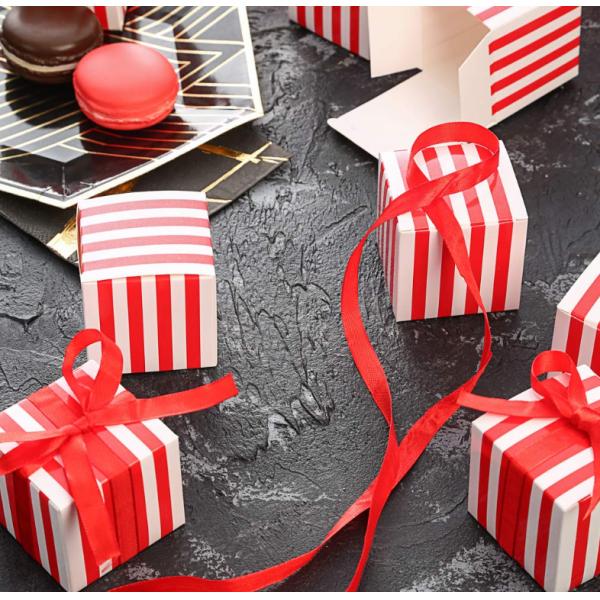 Luxury Ribbon Paper Boxes For Chocolates Packaging Customized Logo