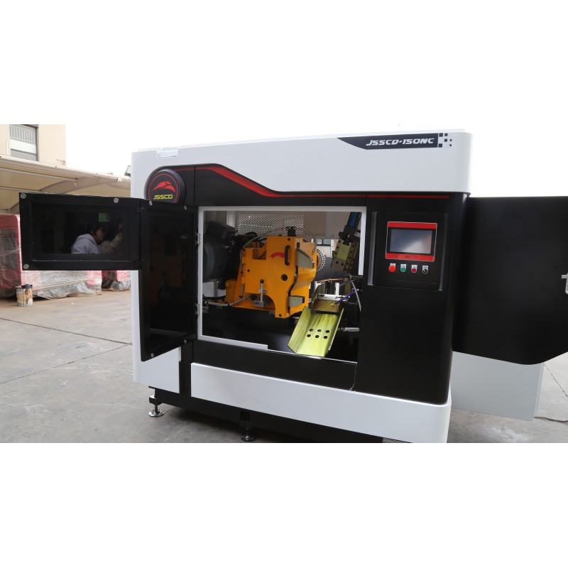 SAKOSIDE circular saw machine operational view