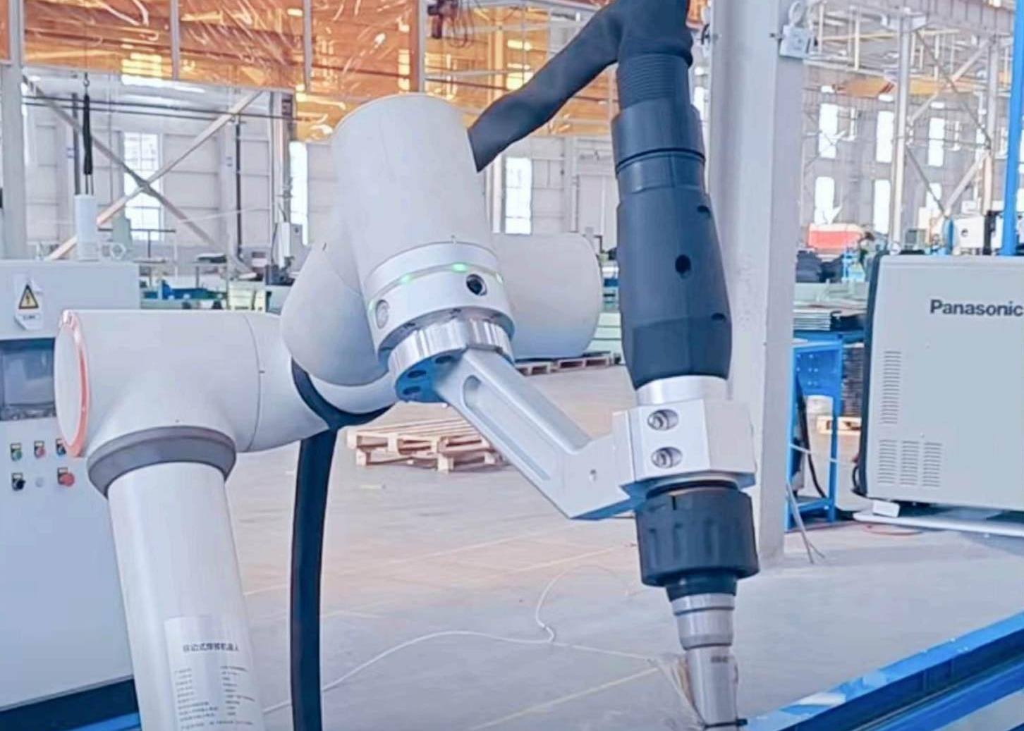 Portable Collaborative Welding Robot For On-Site Multi-Layer Multi-Pass Welding