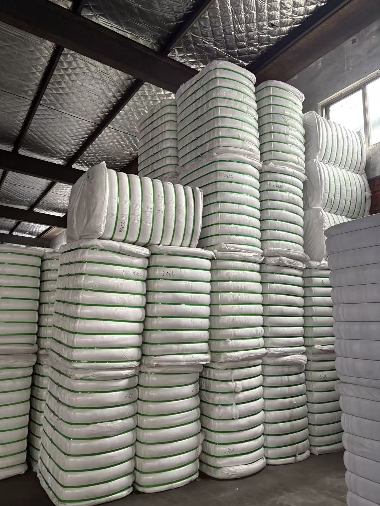 Polyester Staple Fiber Microfiber 0.9d*32mm Virgin Filling Material for Concrete Coats Quilts Dolls Cushions Soft