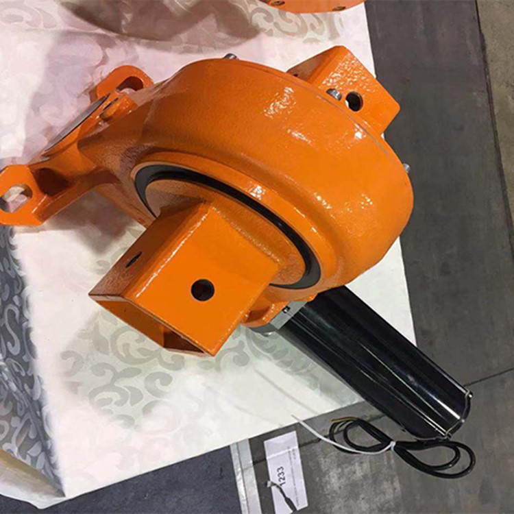 SE9 High Precision Low Noise Dual Axis Solar Tracking System 15000 Nm Normal Slewing Drive Industrial with DC Motor