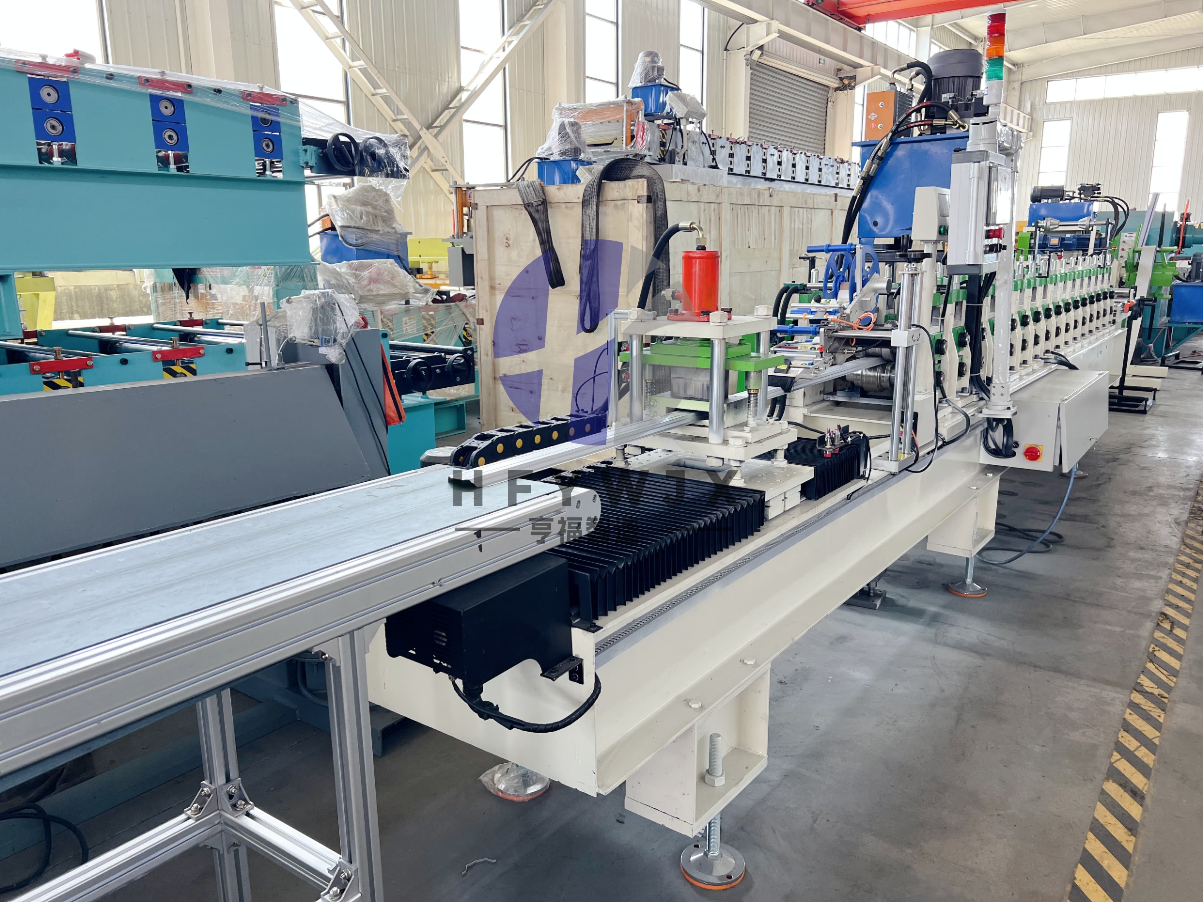 High Speed 20–23 m/min Automatic Fence Roll Forming Machine with 16 Rows of Forming Rollers and Non-stop Flying Shear