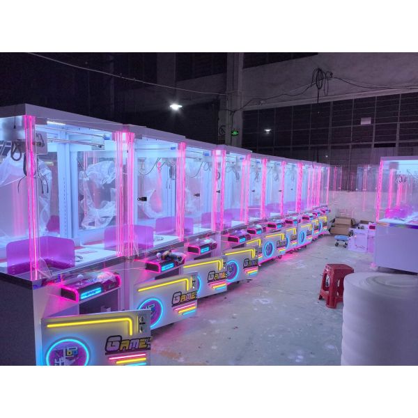 Electronic Vending Machine For Coin Pusher Empty Capsule Plastic For Candy Boxing Gift Game