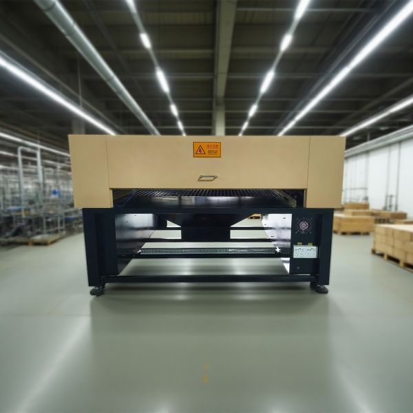 CO2 Laser Cutting Machine 130W 150W CCD Edge Tracing 0.01mm Precision Non Metallic Processing System
