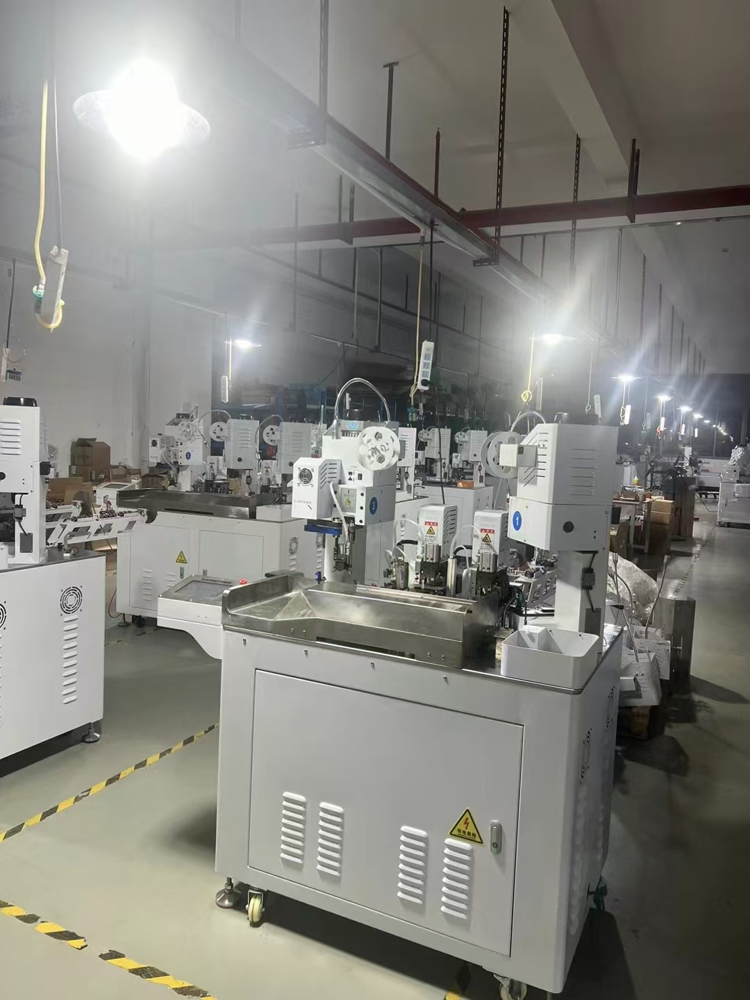 Semi-Automatic Cable Wire Stripping and Terminal Crimping Machine with 8Ton Crimp Pressure, Compact Design, and Low Noise
