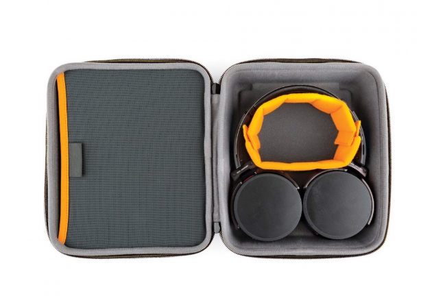 Hardside hard-shell portable bag 80 A high-protective hard-shell camera bag designed for small drones, portable cameras and head-mounted headphones
