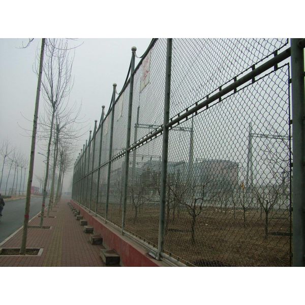 Welded Wire Mesh Chain Link Fence Hot Galvanized Pvc Coated Steel Material