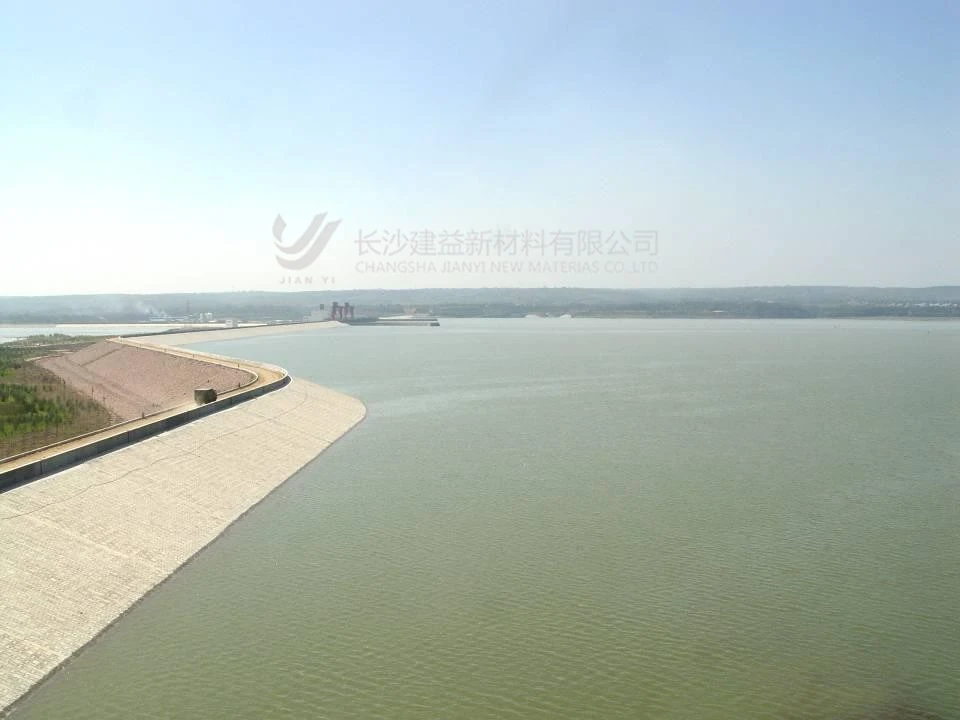 Uv Resistance Geomembrane 1.0mm 2.5mm Textured Anti Slip Easy Construction Laying Suitable Slop Application Width 6m 8m