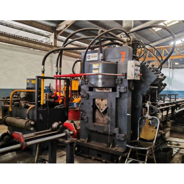 Single Blade Cutting Mode CNC Drilling And Cutting Machine Line 80m/Min Feeding Speed Of Angle