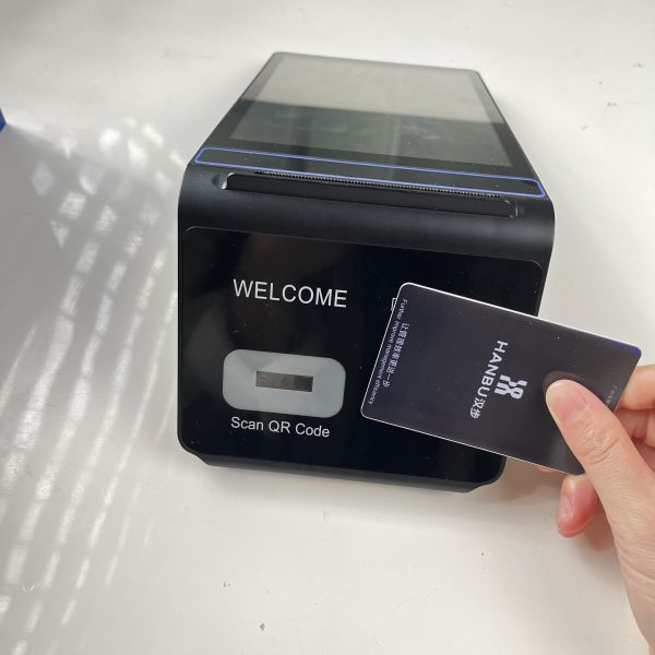 OEM Restaurant POS System Android 12 Mobile POS Device 3GB 16GB 4GB 64GB