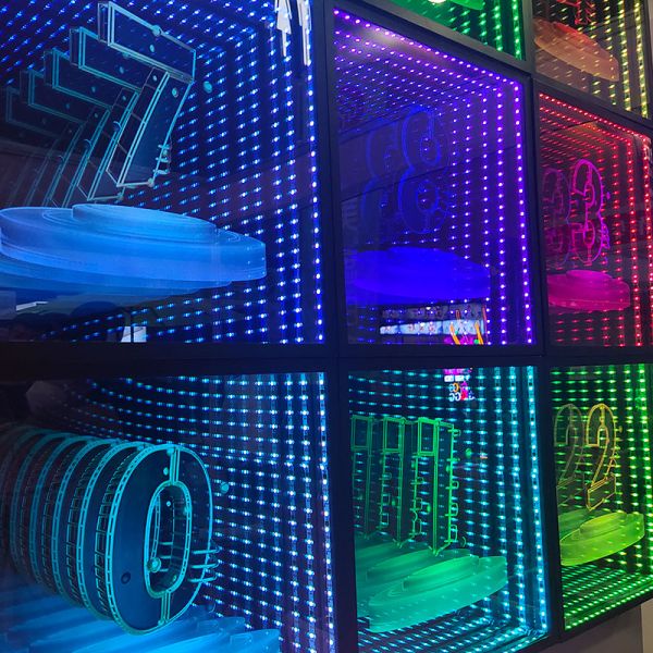 Factory Direct Sale Illusions 3D Led Infinite Mirror Signage Barber Shop 3D Salon Barbershop Decoration