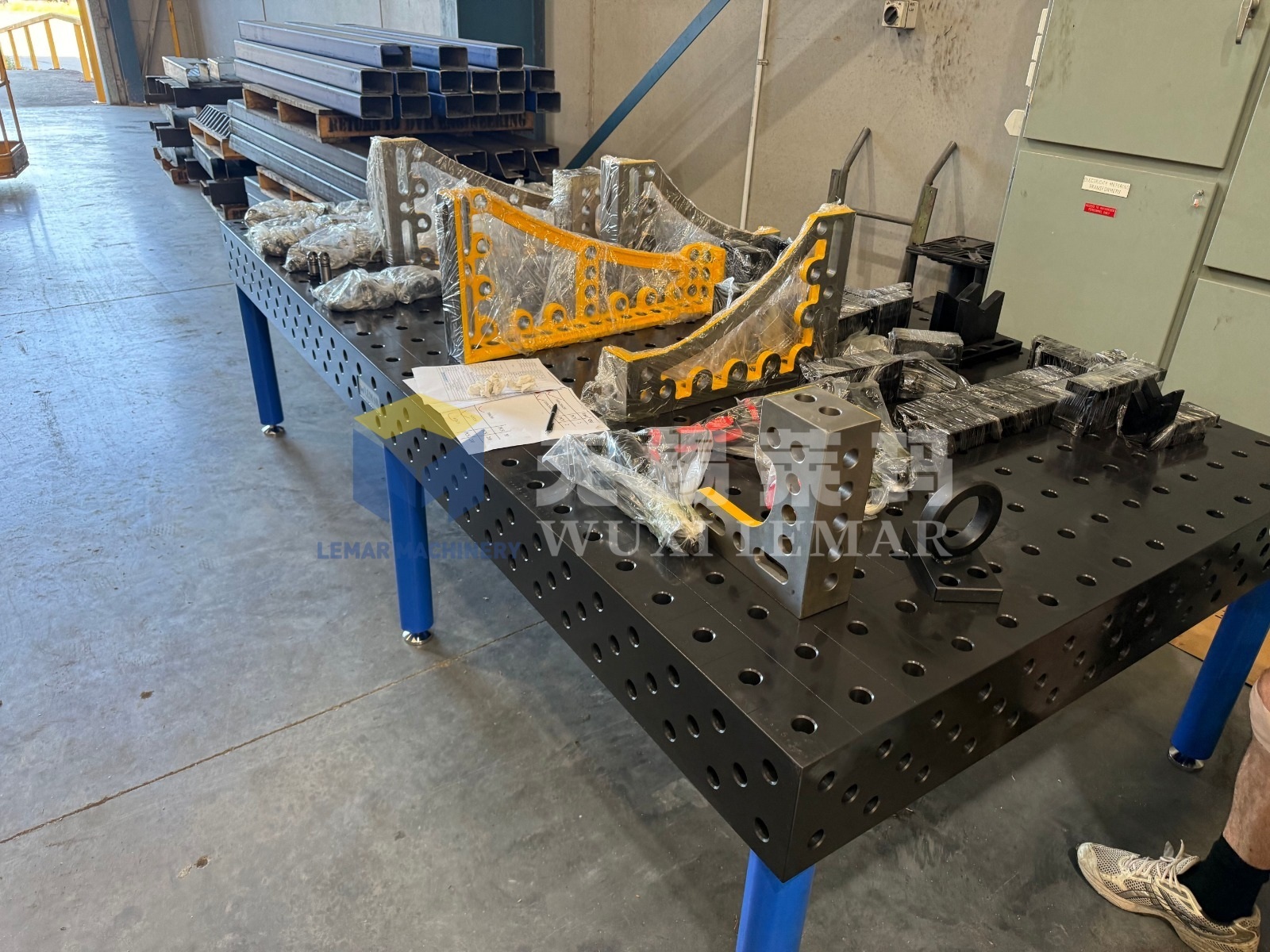 Modular 3D D28 Positioning Welding Table For Mass Welding Production Lines