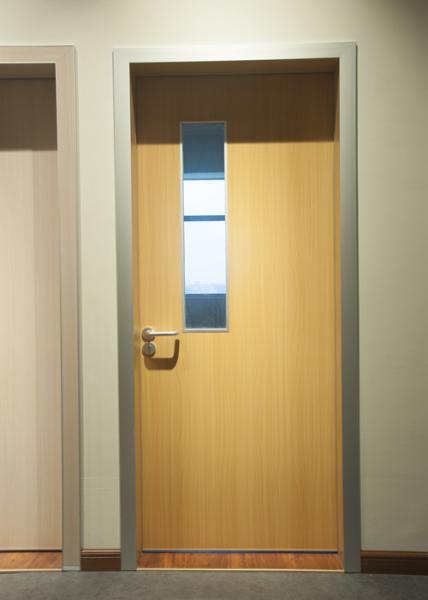 Walnut Veneer Laminated Glass MDF Interior Doors For Hospital Standard Size