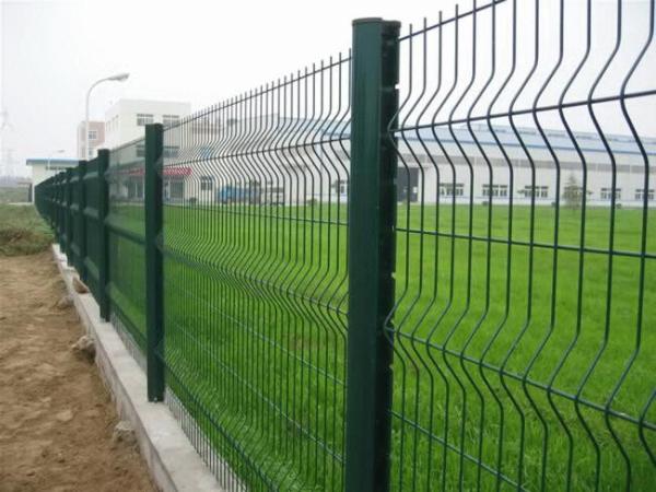 Peach Post Triangle Fence