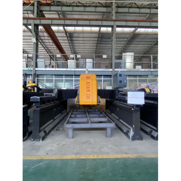 BLMM-1800 3-axis CNC Stone Profile Cutting Machine with 3500mm Max Processing Length and Bridge Type Structure