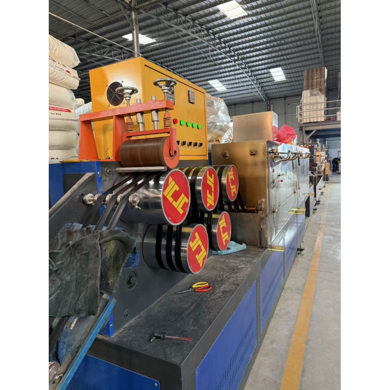 Plastic PP Polypropylene Strapping Making Machine with 300kg/H Output and 6 Straps for Recycled Material