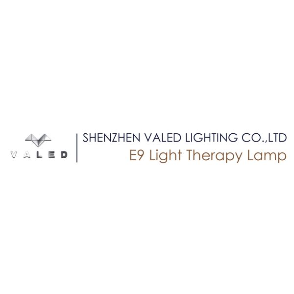 Professional lighting demonstration showing color temperature options