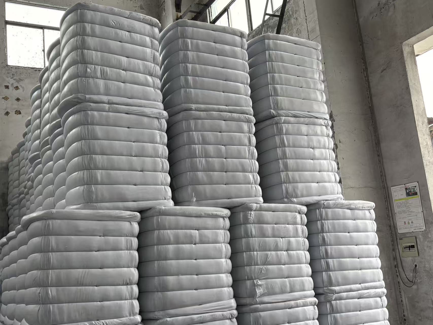 Microfiber Siliconized 0.9*25mm Virgin Raw White Polyester Staple Fiber AA Grade Hollow Filling Outerwear Lining Customizable