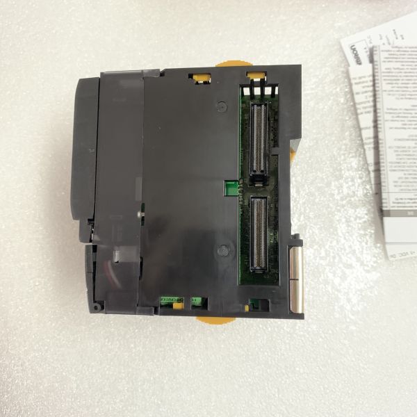 OMRON CJ2M-CPU32 CPU WITH BUILT-IN ETHERNET/IP PORT 3 EXPANSION RACKS MAX