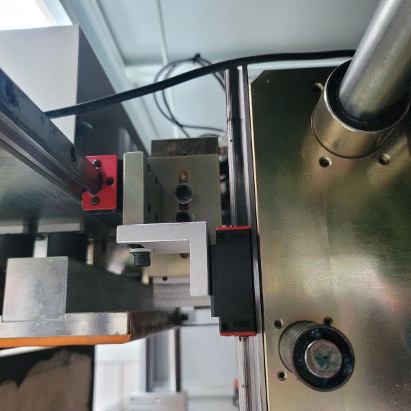 DG-500HF/600HF RIGID BOX MAKING MACHINE BOX FORMING MACHINE JEWEL BOX EQUIPMENT