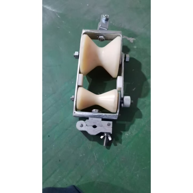 Double Pulley Stringing Block with 2kN Rated Load and Lightweight Design for OPGW ADSS Cable Installation