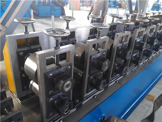 Automatic Bare Steel Light Gauge Frame Wall Angle Roll Forming Machine