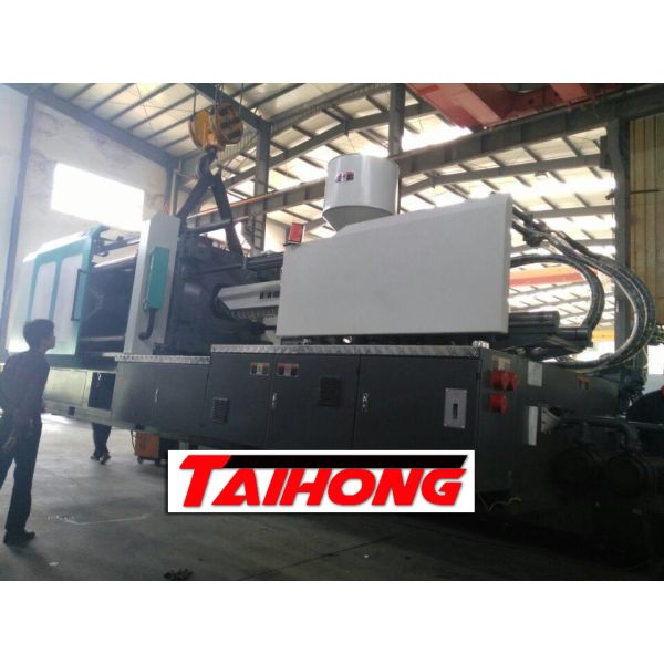 780T Plastic Injection Molding Machine Save Power And Water Protect Environment