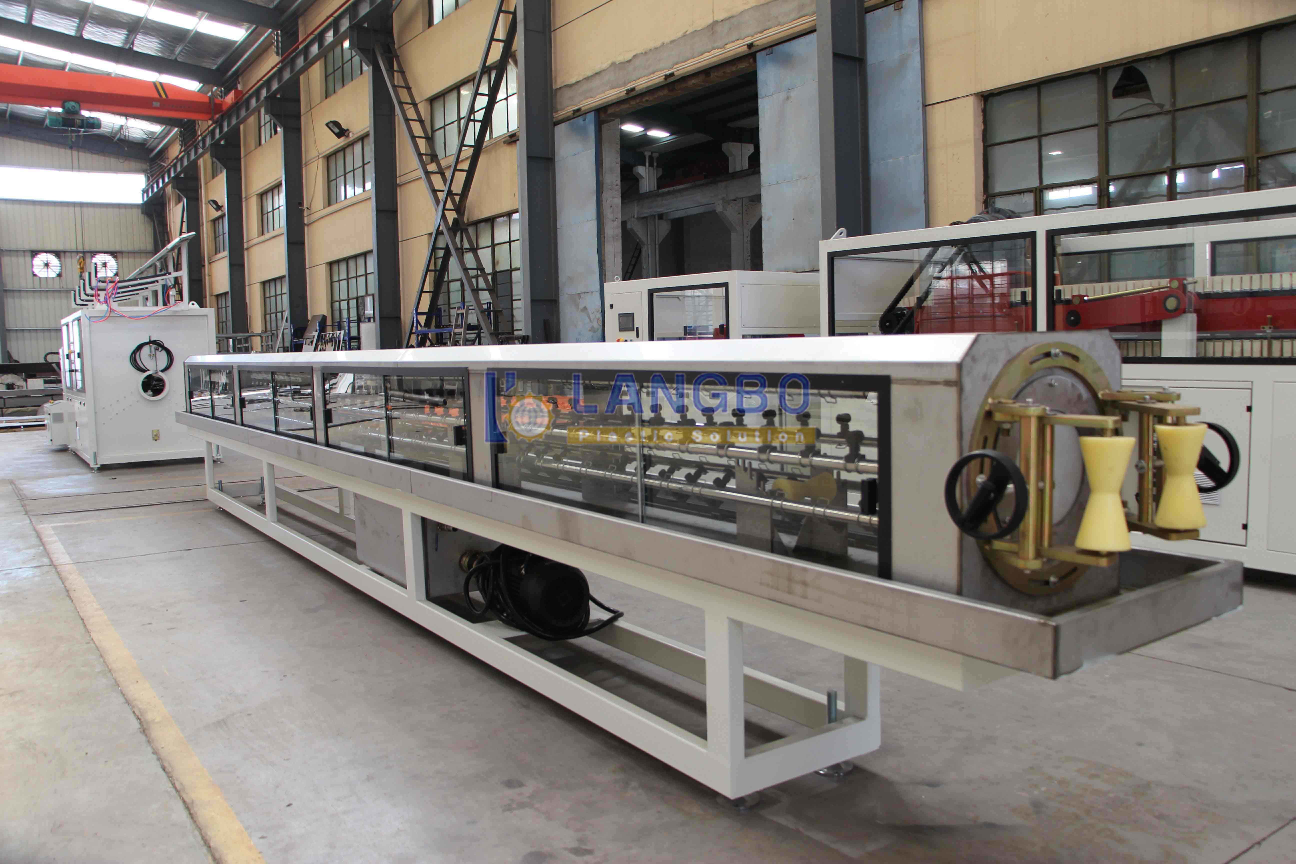 PE Pipe Extrusion Line with 315mm - 630mm Pipe Diameter Range Featuring Single-Screw Extruder and Integrated Gearbox