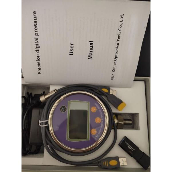 Oil / Water / Air Precision Digital Pressure Gauge Battery Powered With Data Logger