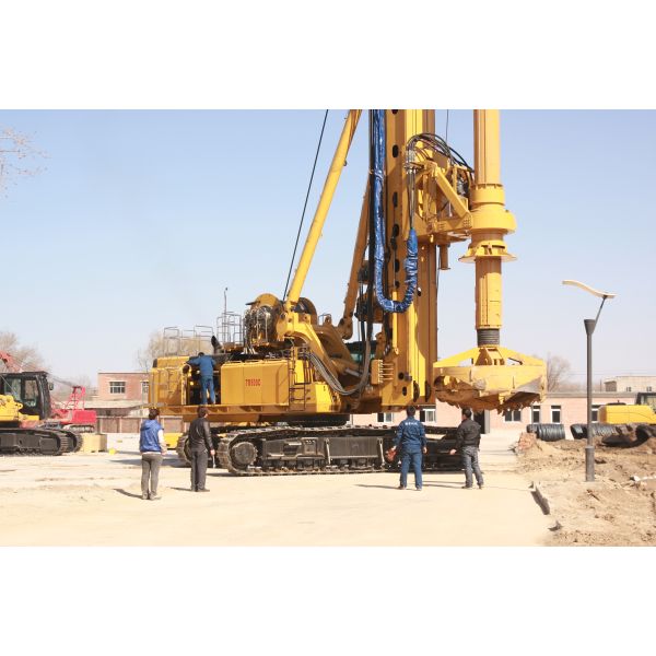 Certification CE Large Dia 4000mm Max Drilling Depth 130m Rotary Drilling Rig for piling work