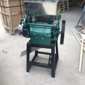 Customizable Peanut Crusher Machine , Nut Grinder Machine Simple Structure