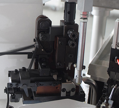 HR-602 Full Automatic Double -Head Wire Stripping Terminal Crimping Machine All in One type machine