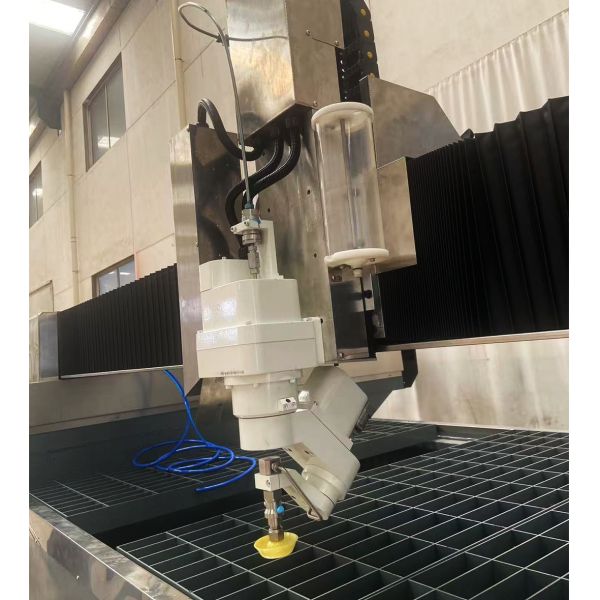 High Precision Multifunctional 5 Axis Waterjet Cutter Custom Granite Marble Engraving Long Service Life Grey Stone Machinery