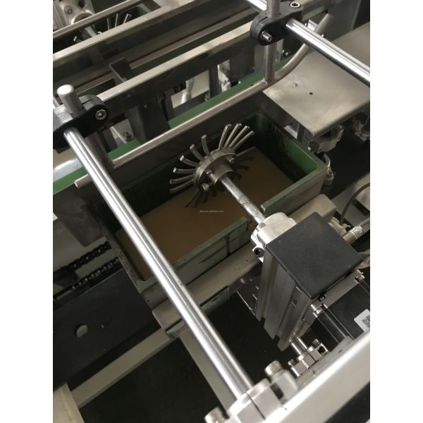 High Speed Semi Automatic Small Carton Box Sealing Machine