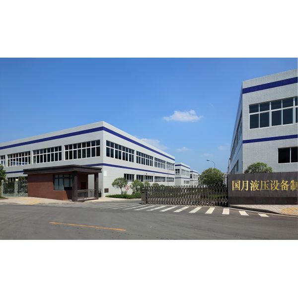 Manufacturing facility for hydraulic components