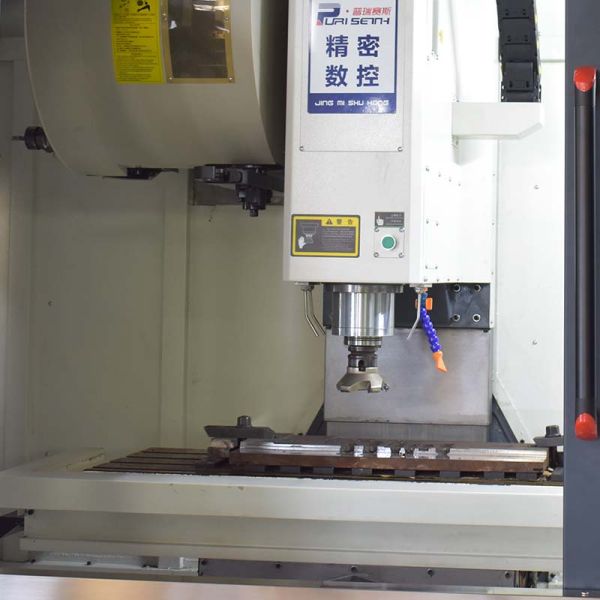 Automatic CNC VMC850 Precision Milling Machine Industrial Vertical BT40 Spindle