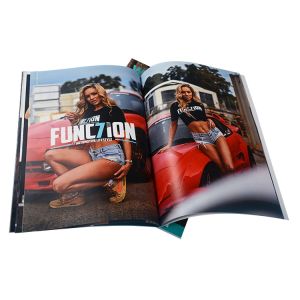 Glossy Varnishing custom Magazine Printing Services 4c 4c inner material