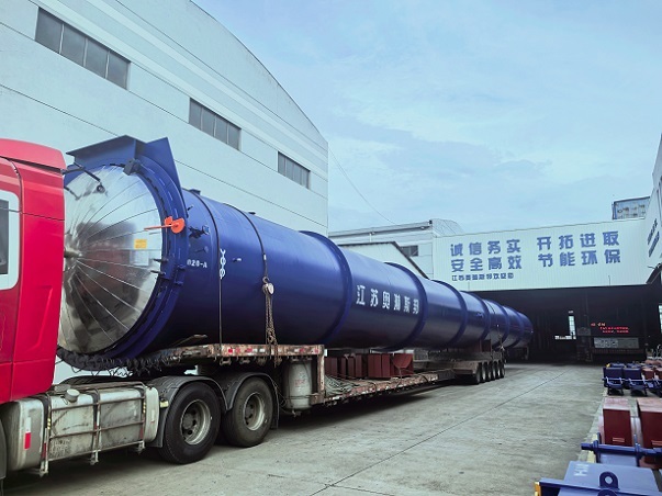 Industrial AAC autoclave equipment showing steam curing chamber and control systems